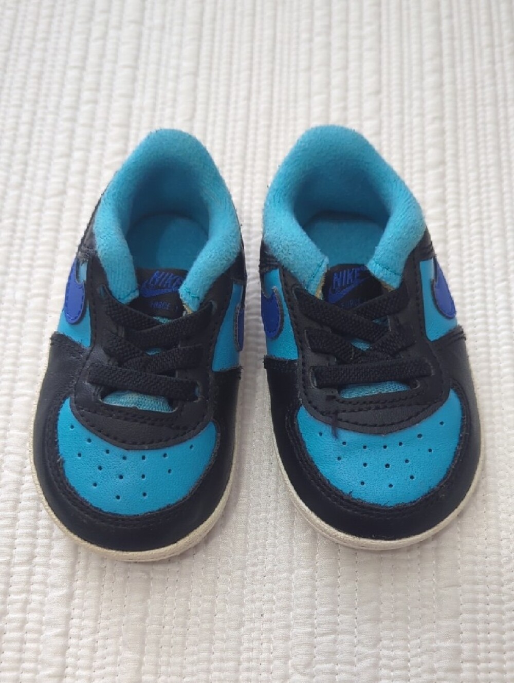 Nike Kids Black and Blue AF1 Low-Top Sneakers